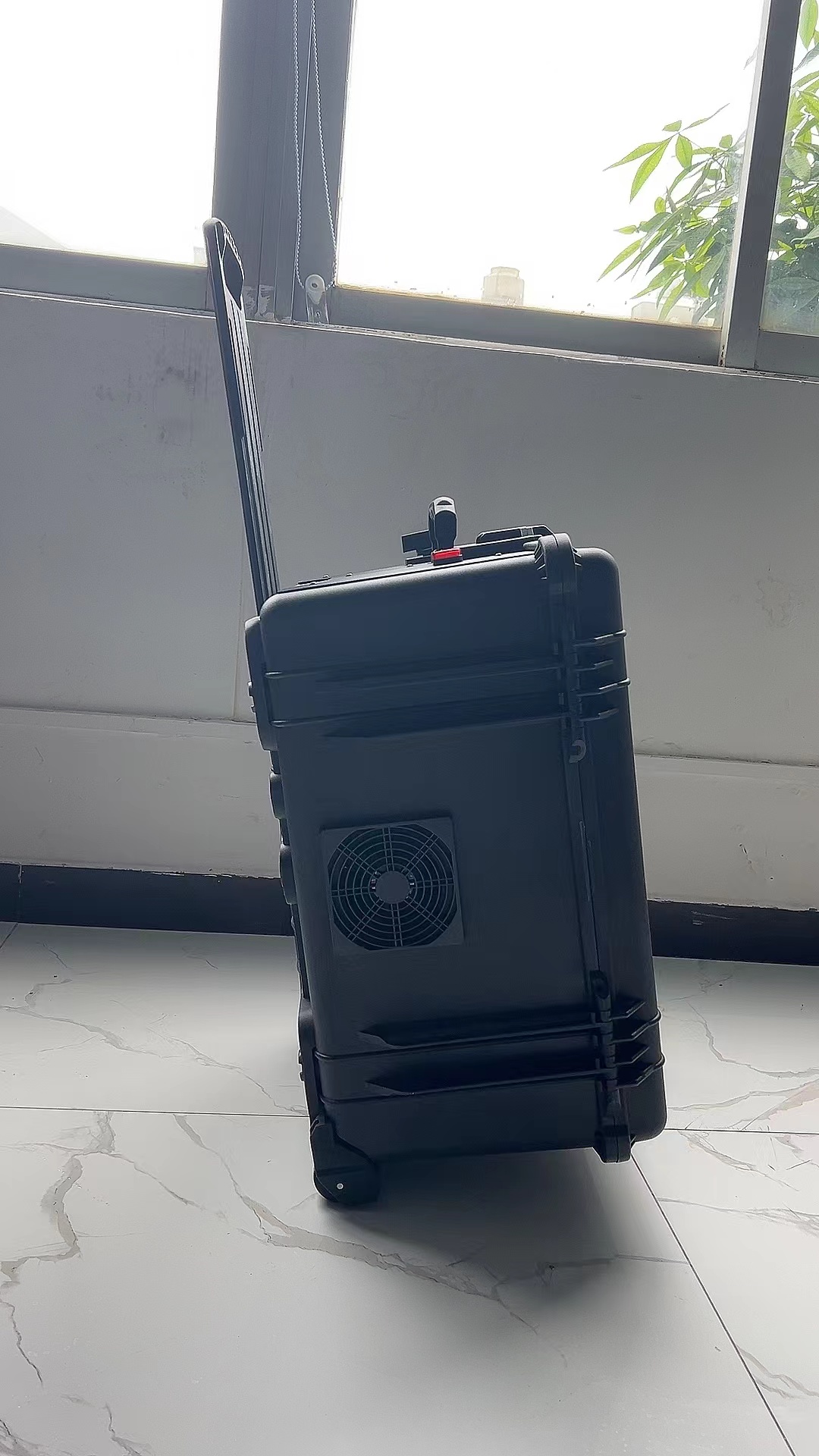 金乡手拉箱型移动通信干扰器